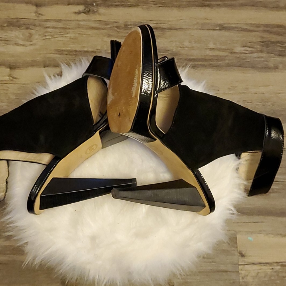 Shoes - Picture 5 of 6